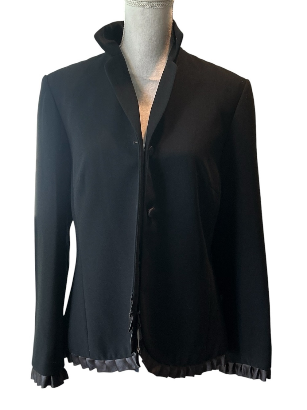 Travis Ayers Black Ruffle-Hem Blazer